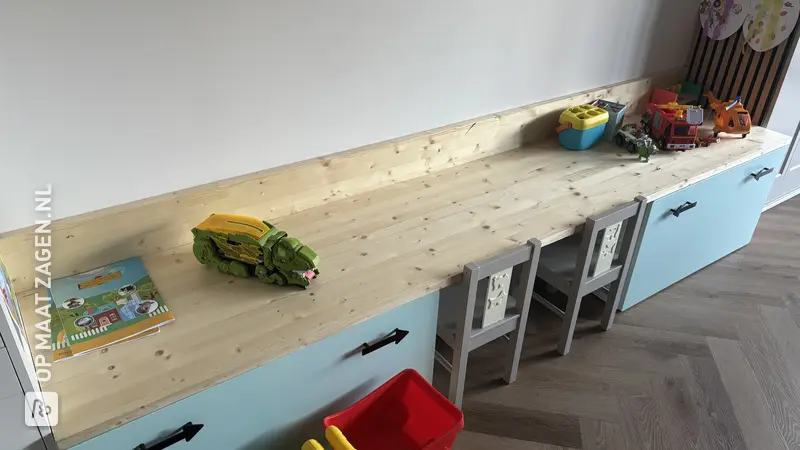 DIY IKEA Smastad Kinderbureau en Speelplek , door Sytske