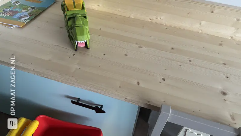 DIY IKEA Smastad Kinderbureau en Speelplek , door Sytske