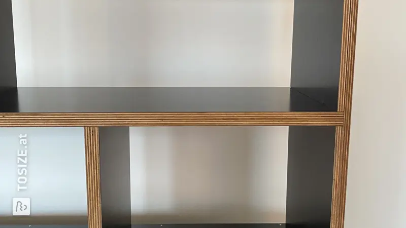 Concrete Plywood Bookcase: Unique and Functional, by Mirthe