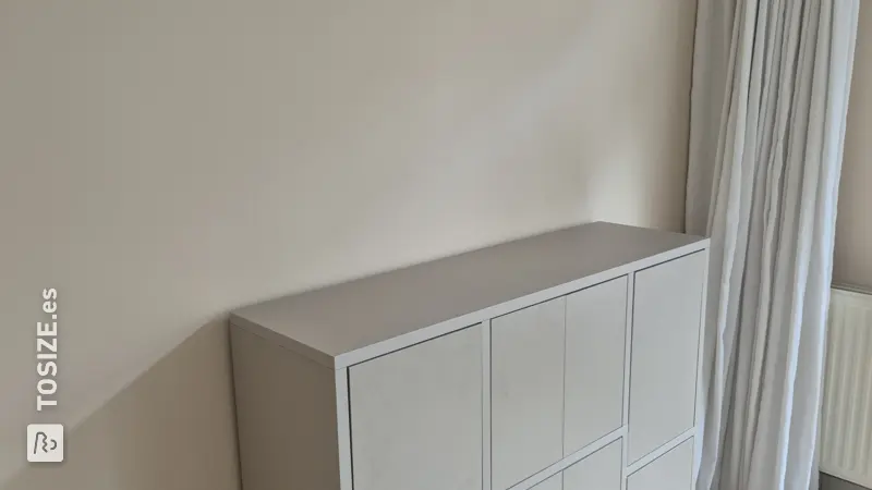 Elegante mueble de salón gris, de Jelte