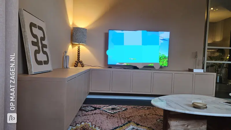 Stijlvol Zwevend Tv-meubel met Nigiri Verf, door Frouke