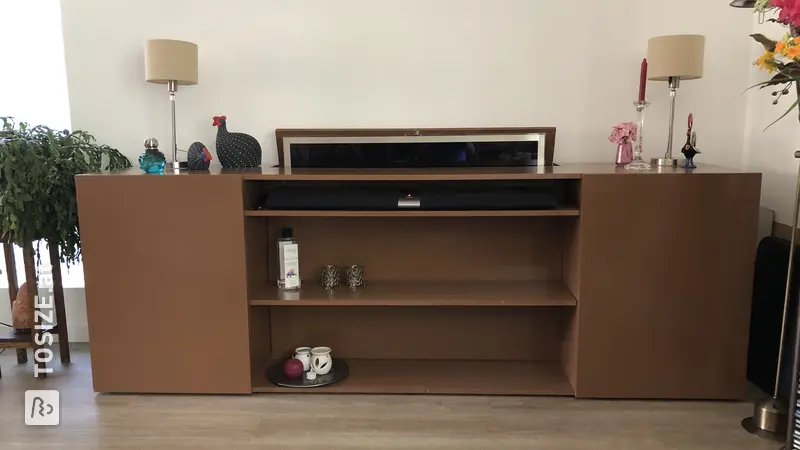 Stilvoller TV-Schrank aus MDF 18 mm, von Cor