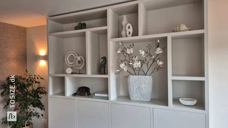 Stylish Shelving Unit in the Living Room, by Marielle