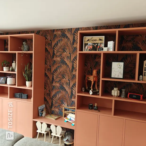 Persian cupboard wall with doors and open compartments