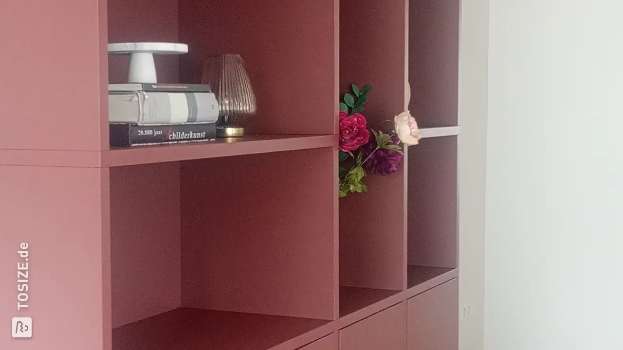 Stylish storage cabinet in Roasted Brown, by Ellen