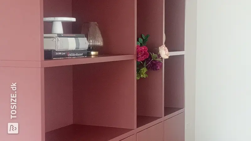 Stylish storage cabinet in Roasted Brown, by Ellen