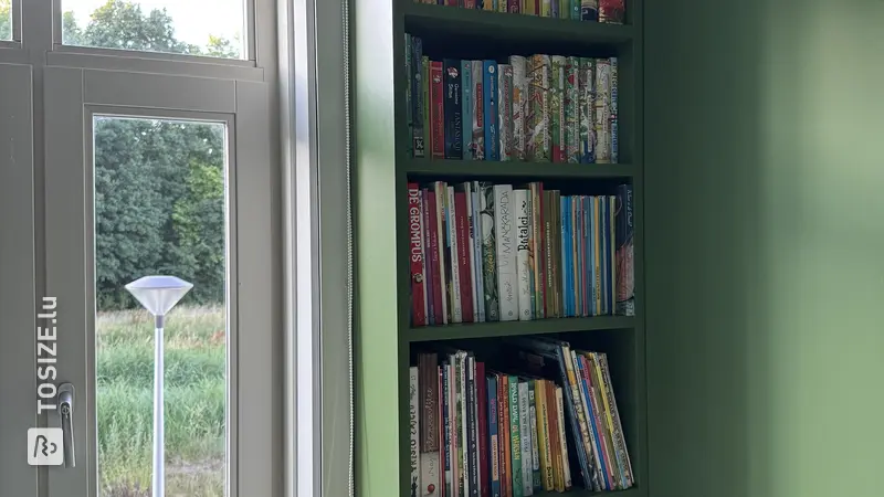 Green bookcase for the children's room, by Vid