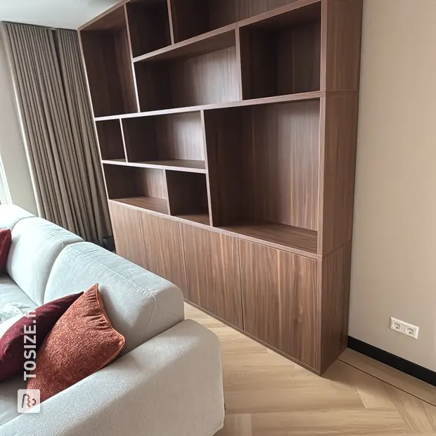 Natural (wood) display cabinet with open compartments and doors