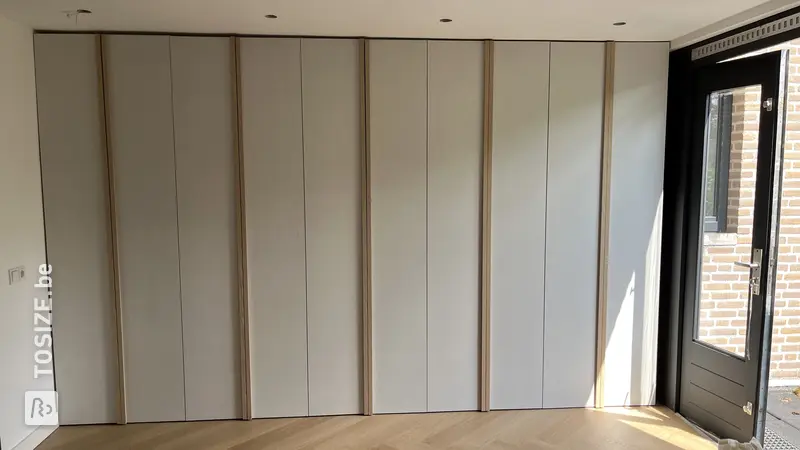 Armoire Pax sur mesure de 75 cm de large, par Henk