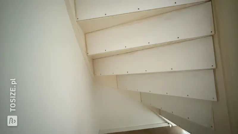 Closing an open staircase with risers, by Alex