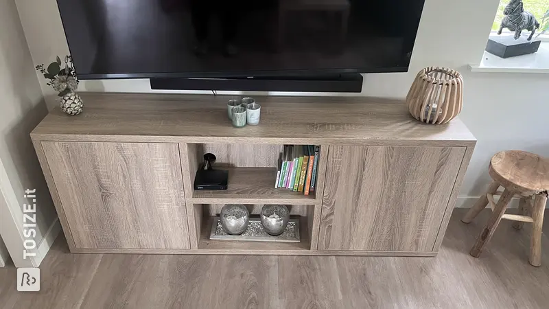 Stylish TV cabinet from Robinson Oak, by Daisy