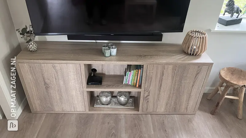 Stijlvolle Tv-kast van Robinson Oak, door Daisy
