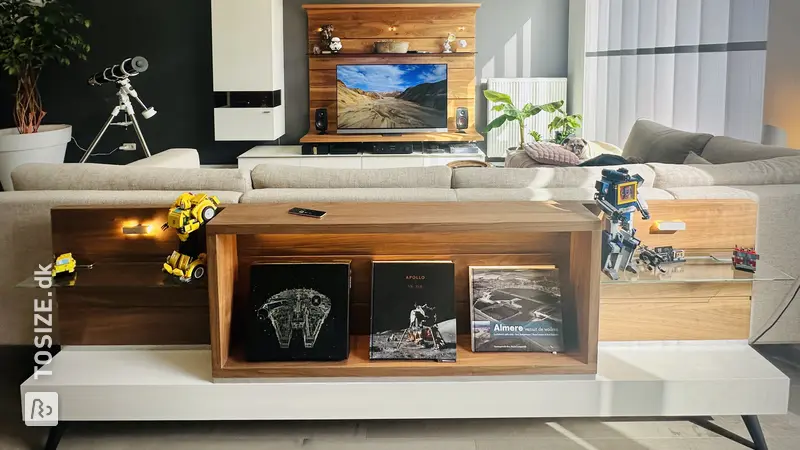 Stylish console table for the living room, by Ferry