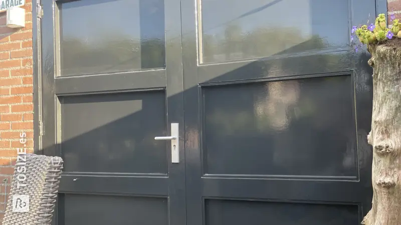 Outdated Garage Doors Given a New Life, by Henk