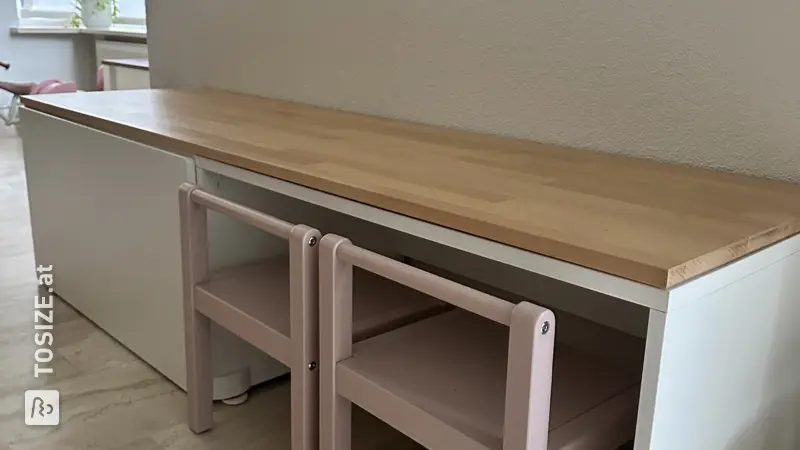 Spielschreibtisch im IKEA-Stil mit Stauraum, von Karel