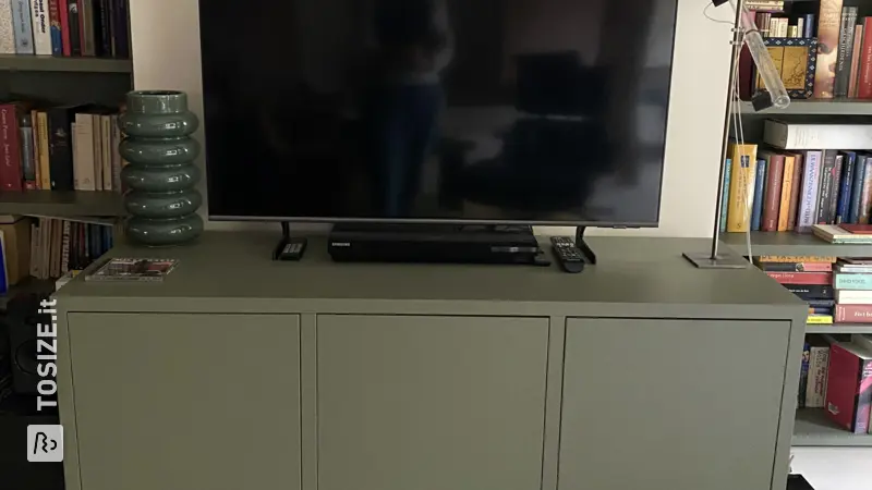 Elegante mobile TV in Green Shadow, di Christel