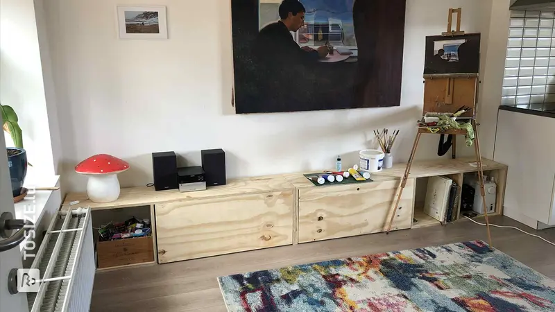 DIY-Studioschrank aus Sperrholz für das Wohnzimmer, von Ruben