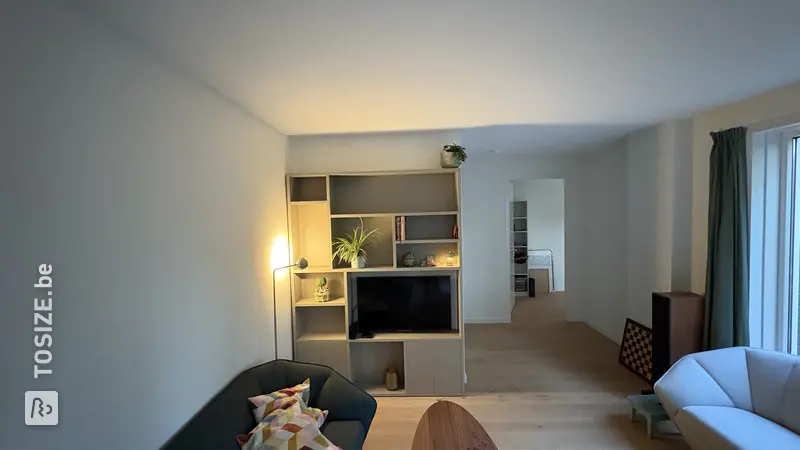 Stylish TV cabinet in an instant, by Sietske