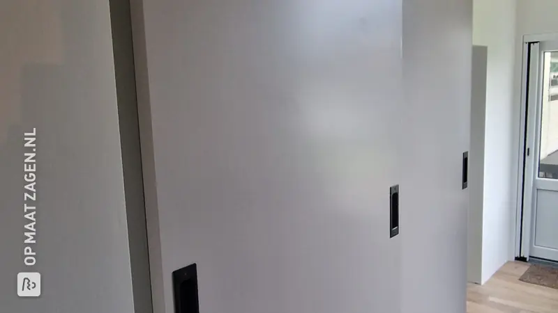 Custom-made kitchen pantry by Ralph Geraeds