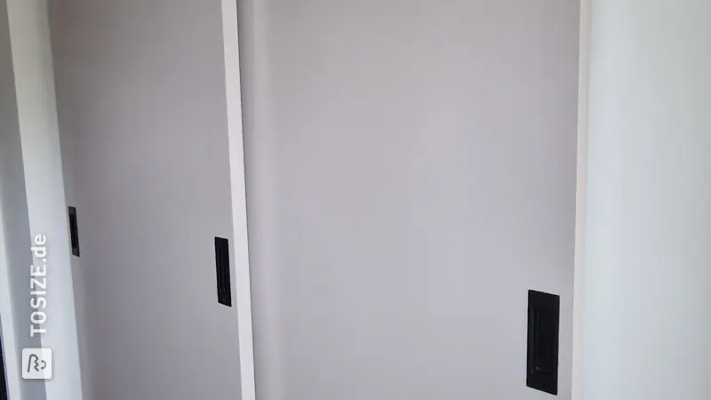 Custom-made kitchen pantry by Ralph Geraeds
