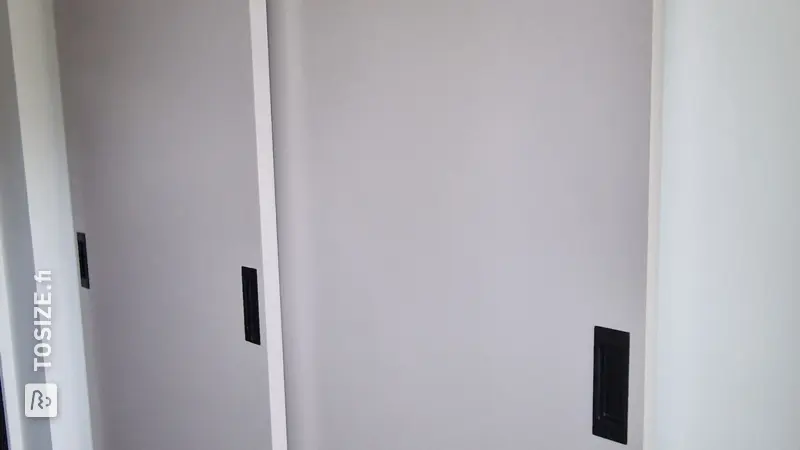 Custom-made kitchen pantry by Ralph Geraeds