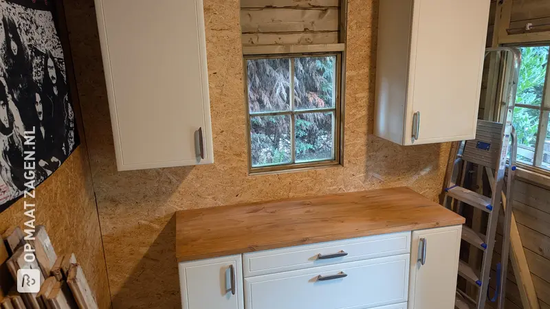DIY Tuinhuisje Keuken met OSB Werkblad, door Rick