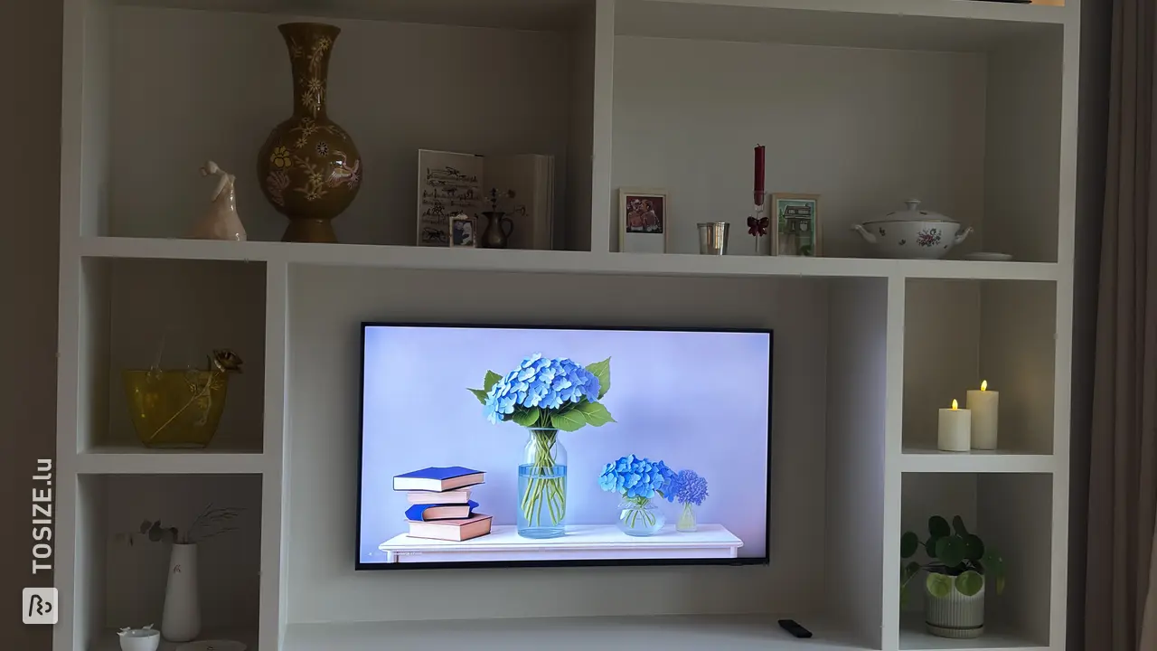 Stylish TV cabinet in Sandy Beach, by Mirte