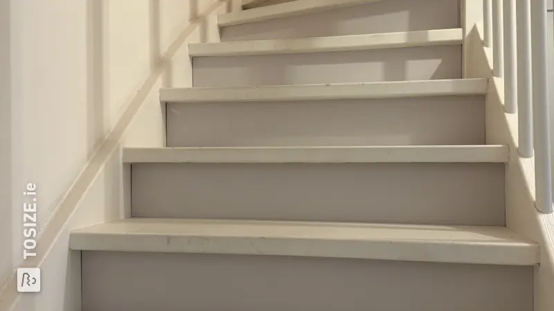 Closing an Attic Staircase with Risers, by René