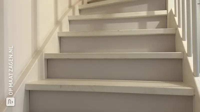 Closing an Attic Staircase with Risers, by René