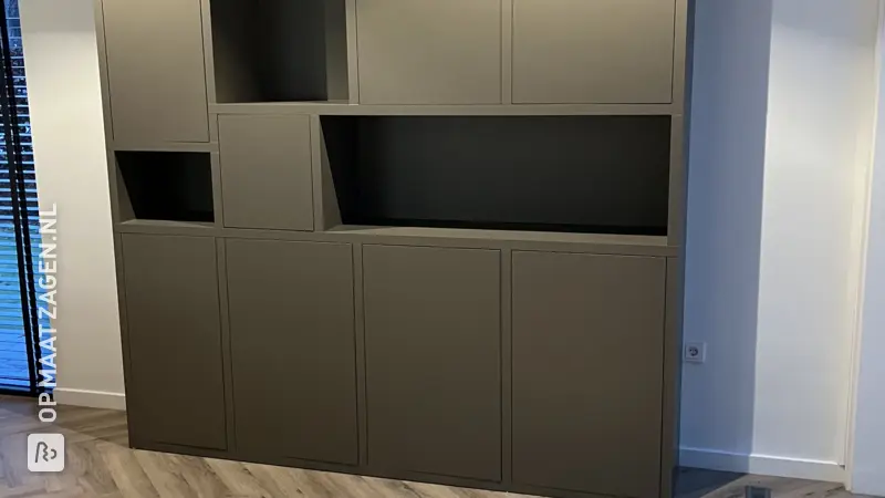 Mooie op maat gemaakte kast voor de woonkamer, door D-dreams
