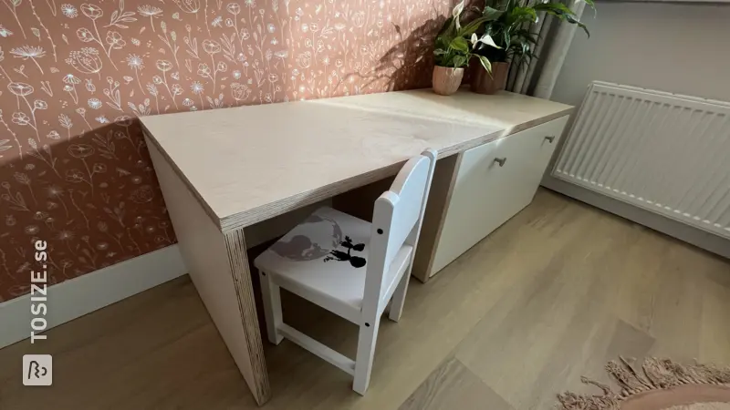 Stylish MDF Desk with IKEA Smastad, by Frank
