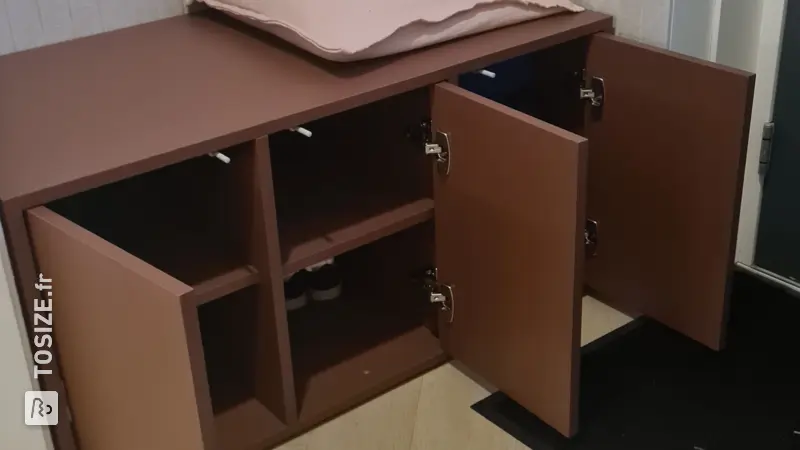 Handy shoe cabinet and bag storage, by Janneke