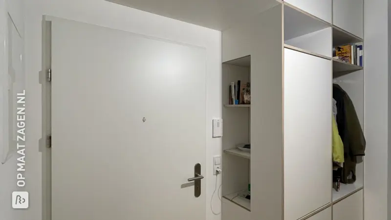 Stijlvolle kast en bureau in de Niesche, deur Jonas