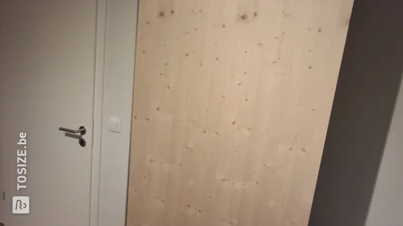 Stylish wooden sliding door for your wardrobe, by Valérie