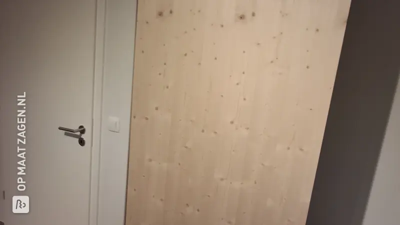 Stylish wooden sliding door for your wardrobe, by Valérie