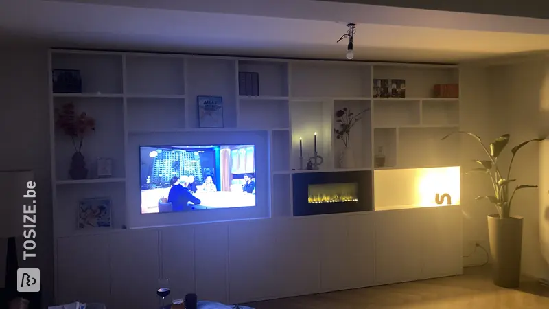 Stijlvolle Kast met Sierhaard om je TV, door Klaas