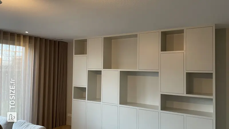 Meuble de salon élégant en kit, par Jacqueline