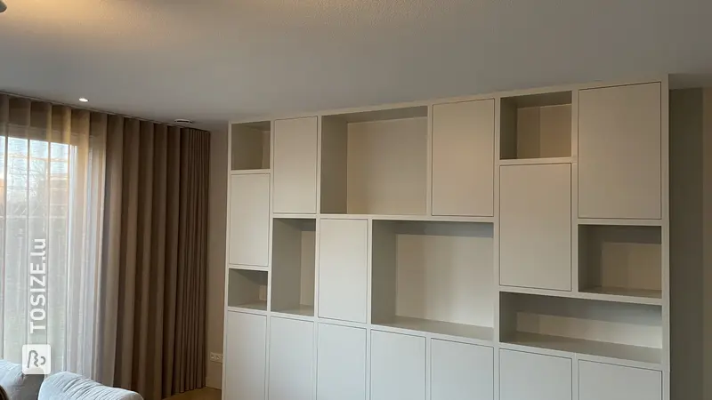 Meuble de salon élégant en kit, par Jacqueline