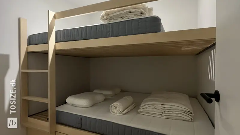 Double Bunk Bed made of Birch Plywood, by Max