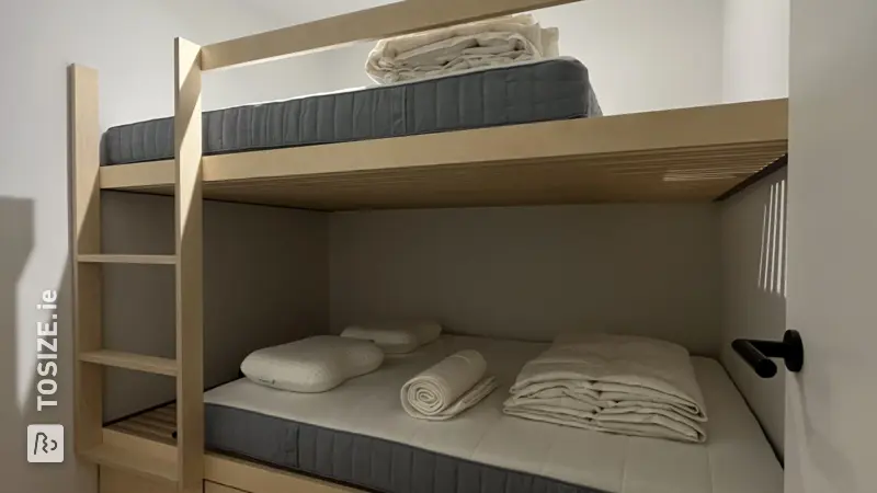 Double Bunk Bed made of Birch Plywood, by Max