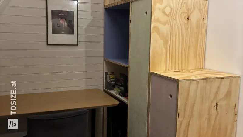 Dachbodentreppenschrank mit Stauraumoptionen von Welmoet