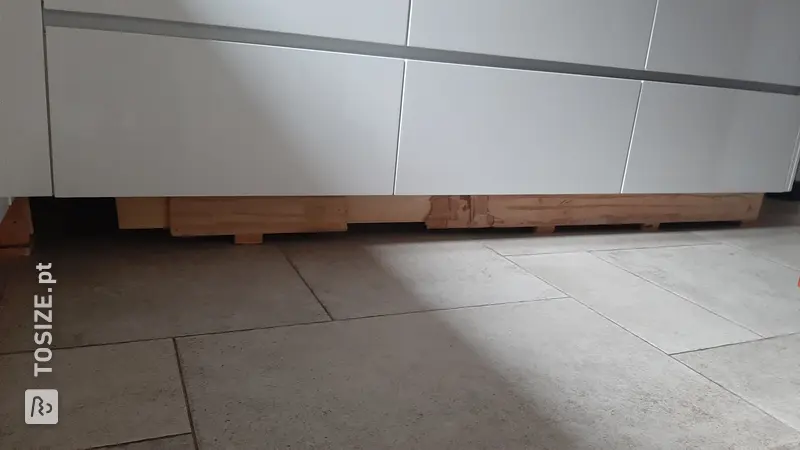 Custom-made kitchen plinth made of moisture-resistant MDF, by John