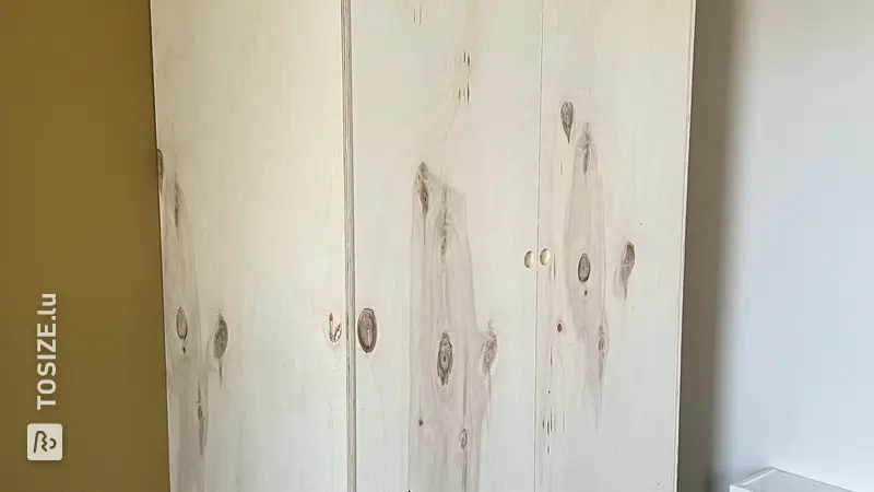 Parois latérales et arrière sur mesure pour armoires IKEA, par Alex