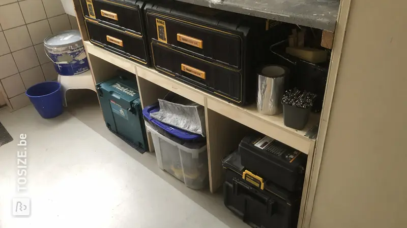 Onderkast voor de Bijkeuken met Werkbankfunctie, door Maurits