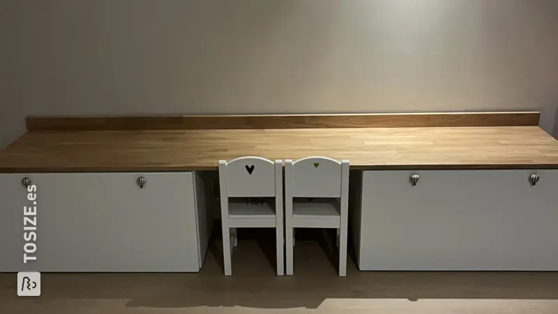 Children's desk and play corner with IKEA Smastad, by Sofie