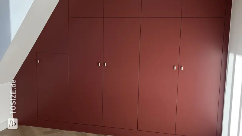 Custom-made IKEA built-in wardrobe made of MDF, by Philippe