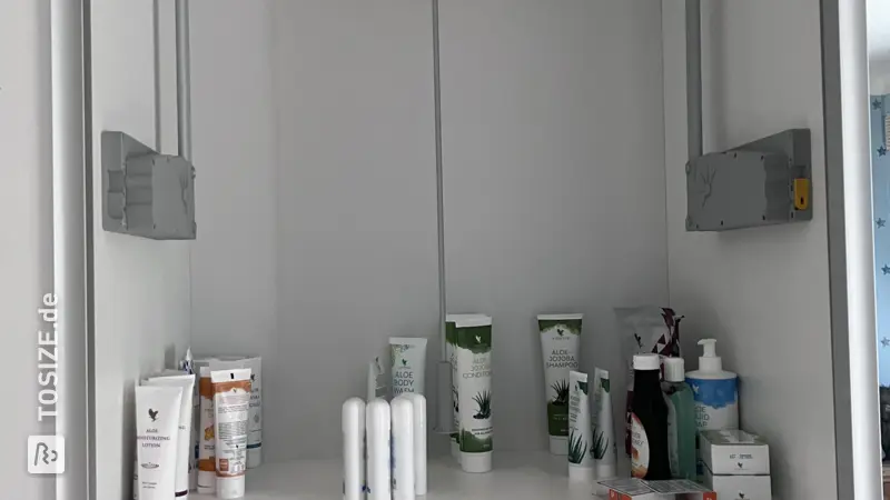 Funktionale Kleiderschrankregale fürs Schlafzimmer gestalten, von Charles