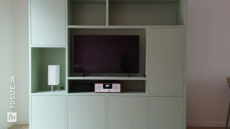 Stylish TV cabinet in Midden Salie, by Petra