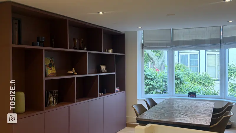 Custom-made wall cabinet, by Wies