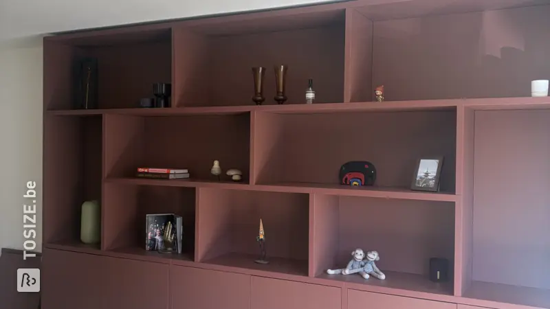 Custom-made wall cabinet, by Wies